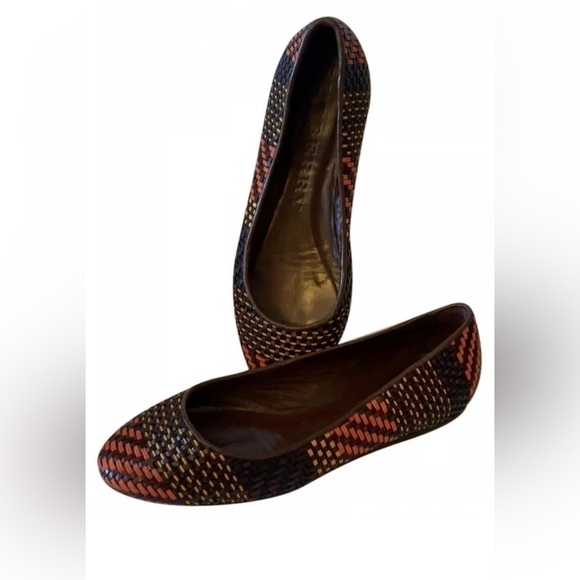 ⭐️Burberry Prsorum Leather Woven Flats—Brown/Yellow/Orange—BEAUTIFUL!  EUC! 37 - Picture 1 of 10